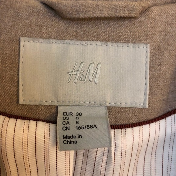 🌟H&M jacket!🌟 - Picture 2 of 3